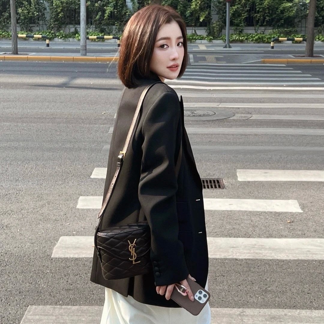생로랑 JUNE 마이크로 박스