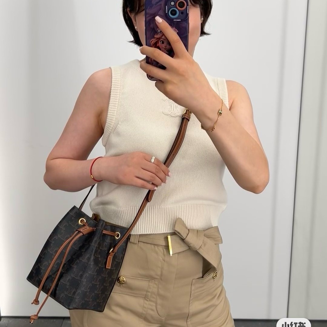 셀린느 마이크로 세일러