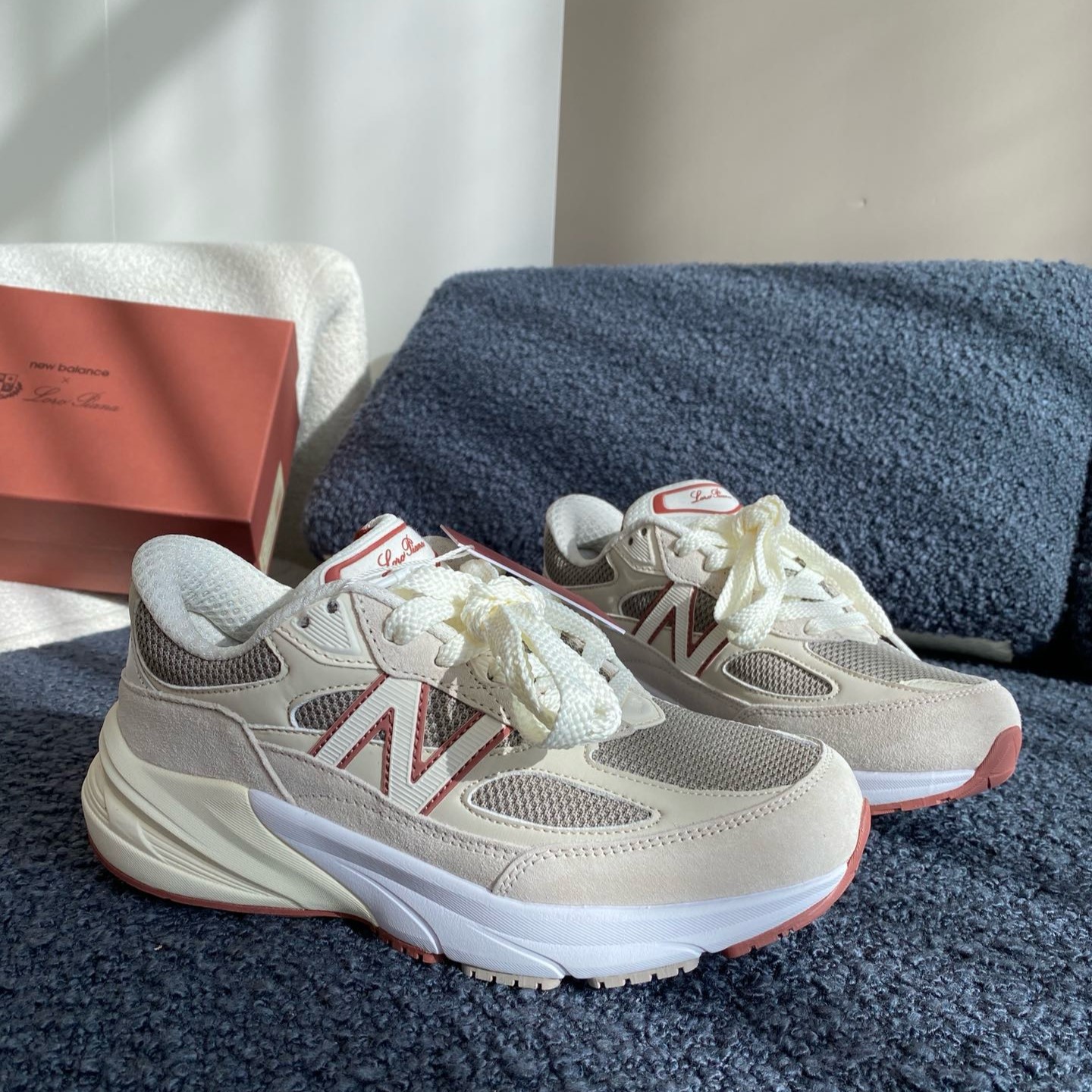 로로피아나 x 뉴발란스 990v6
