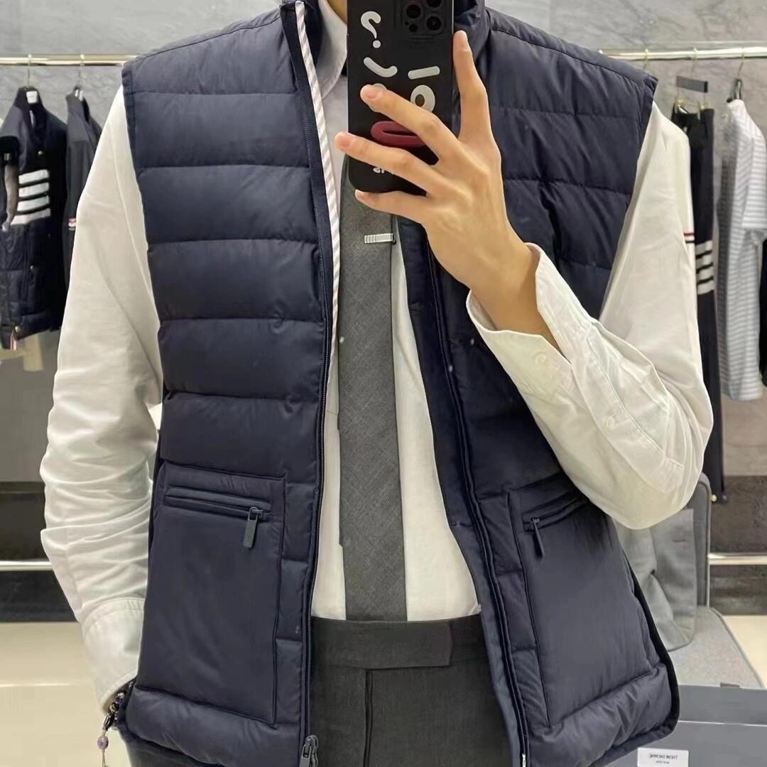 톰브라운 남성 울트라 라이트 패딩 조끼