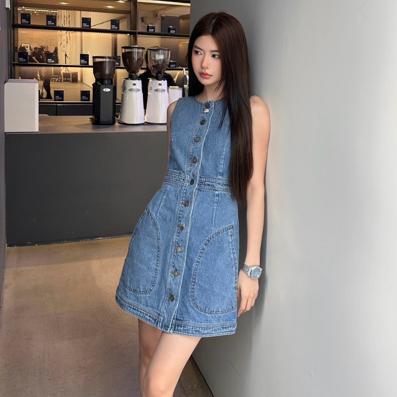 루이비통 버튼 프론트 데님 드레스