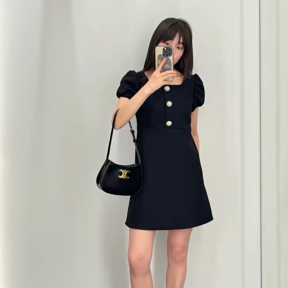 셀린느 주얼 버튼 미니 드레스