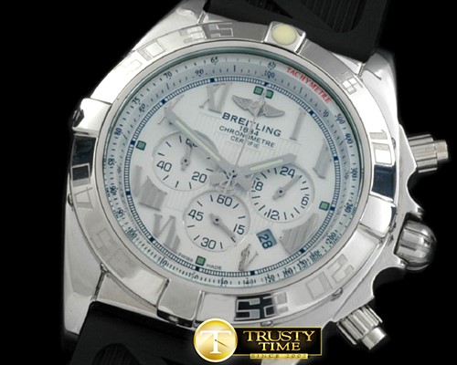 브라이틀링 Chronomat B01 SS/RU White Roman Jap OS20 Qtz -BSW0268E