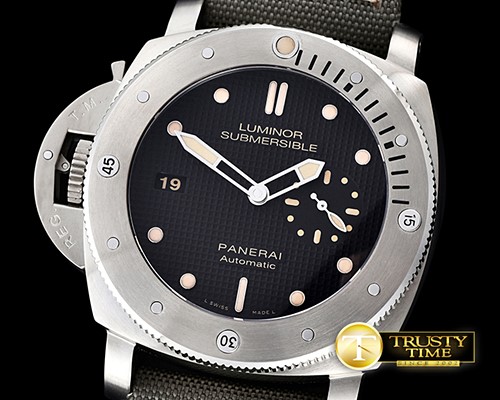 파네라이 PAM569 Submersible TI/LE Blk A7750/P9000 -PN569QLE2